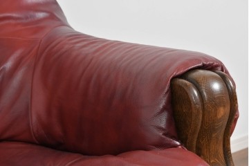 中古　オランダ輸入家具　オーク材の重厚なフレームと本革シートの質感が魅力の2人掛けソファ　定価約30万円相当　(R-085682)