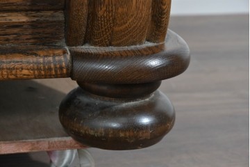 中古　オランダ輸入家具　オーク材の重厚なフレームと本革シートの質感が魅力の2人掛けソファ　定価約30万円相当　(R-085682)