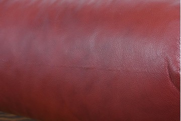 中古　オランダ輸入家具　オーク材の重厚なフレームと本革シートの質感が魅力の2人掛けソファ　定価約30万円相当　(R-085682)