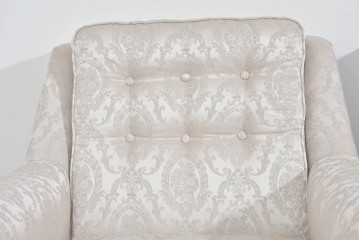 中古　超美品　特注品　国産職人手作り　某上場企業会長邸放出品　光沢のある織模様生地が上品なドレクセル風の一人掛けソファ2脚　製作費(1脚)約50万円　(R-085684)