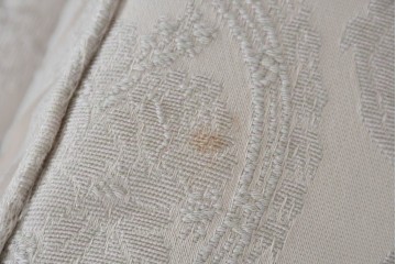 中古　超美品　特注品　国産職人手作り　某上場企業会長邸放出品　光沢のある織模様生地が上品なドレクセル風の一人掛けソファ2脚　製作費(1脚)約50万円　(R-085684)