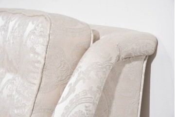 中古　超美品　特注品　国産職人手作り　某上場企業会長邸放出品　優雅な織り模様が映えるドレクセル風の一人掛けソファ2脚　製作費(1脚)約50万円　(R-085685)