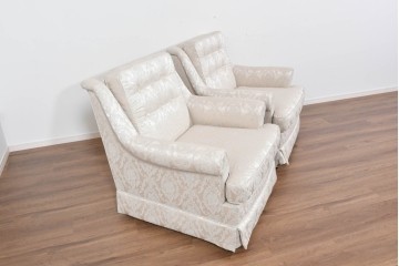 中古　超美品　特注品　国産職人手作り　某上場企業会長邸放出品　優雅な織り模様が映えるドレクセル風の一人掛けソファ2脚　製作費(1脚)約50万円　(R-085685)