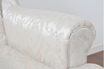 中古　超美品　特注品　国産職人手作り　某上場企業会長邸放出品　優雅な織り模様が映えるドレクセル風の一人掛けソファ2脚　製作費(1脚)約50万円　(R-085685)