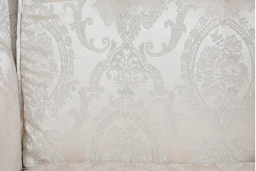 中古　超美品　特注品　国産職人手作り　某上場企業会長邸放出品　優雅な織り模様が映えるドレクセル風の一人掛けソファ2脚　製作費(1脚)約50万円　(R-085685)