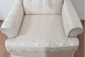 中古　超美品　特注品　国産職人手作り　某上場企業会長邸放出品　上品な織模様生地のドレクセル風の一人掛けソファ2脚　製作費(1脚)約50万円　(R-085686)