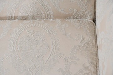 中古　超美品　特注品　国産職人手作り　某上場企業会長邸放出品　上品な織模様生地のドレクセル風の一人掛けソファ2脚　製作費(1脚)約50万円　(R-085686)