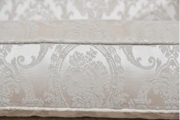 中古　超美品　特注品　国産職人手作り　某上場企業会長邸放出品　上品な織模様生地のドレクセル風の一人掛けソファ2脚　製作費(1脚)約50万円　(R-085686)