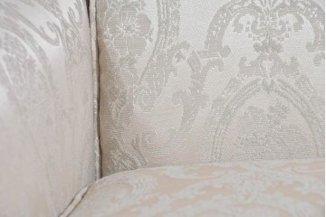 中古　超美品　特注品　国産職人手作り　某上場企業会長邸放出品　上品な織模様生地のドレクセル風の一人掛けソファ2脚　製作費(1脚)約50万円　(R-085686)