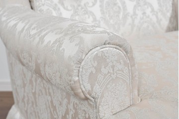 中古　超美品　特注品　国産職人手作り　某上場企業会長邸放出品　上品な織模様生地のドレクセル風の一人掛けソファ2脚　製作費(1脚)約50万円　(R-085686)