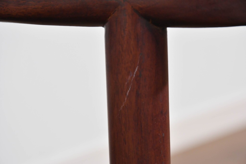 アジアンヴィンテージ　希少デザイン　花梨(カリン)材　螺鈿象嵌が美しい唐木のロッキングチェア　(R-085687)