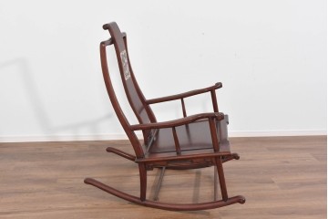 アジアンヴィンテージ　希少デザイン　花梨(カリン)材　螺鈿象嵌が美しい唐木のロッキングチェア　(R-085687)