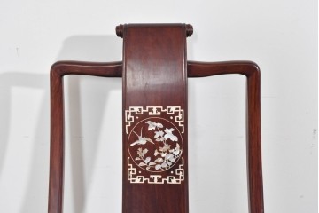 アジアンヴィンテージ　希少デザイン　花梨(カリン)材　螺鈿象嵌が美しい唐木のロッキングチェア　(R-085687)