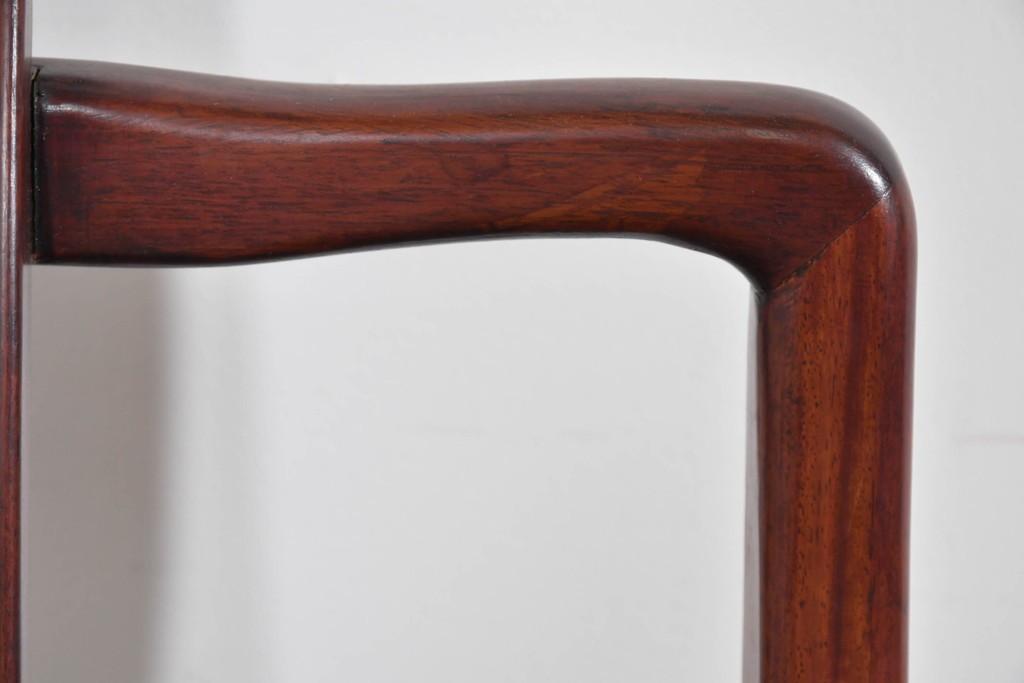 アジアンヴィンテージ　希少デザイン　花梨(カリン)材　螺鈿象嵌が美しい唐木のロッキングチェア　(R-085687)