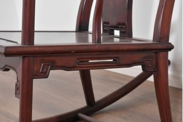 アジアンヴィンテージ　希少デザイン　花梨(カリン)材　螺鈿象嵌が美しい唐木のロッキングチェア　(R-085687)