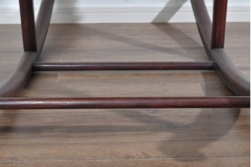 アジアンヴィンテージ　希少デザイン　花梨(カリン)材　螺鈿象嵌が美しい唐木のロッキングチェア　(R-085687)