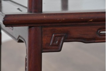 アジアンヴィンテージ　希少デザイン　花梨(カリン)材　螺鈿象嵌が美しい唐木のロッキングチェア　(R-085687)