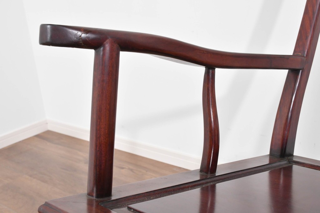 アジアンヴィンテージ　希少デザイン　花梨(カリン)材　螺鈿象嵌が美しい唐木のロッキングチェア　(R-085687)