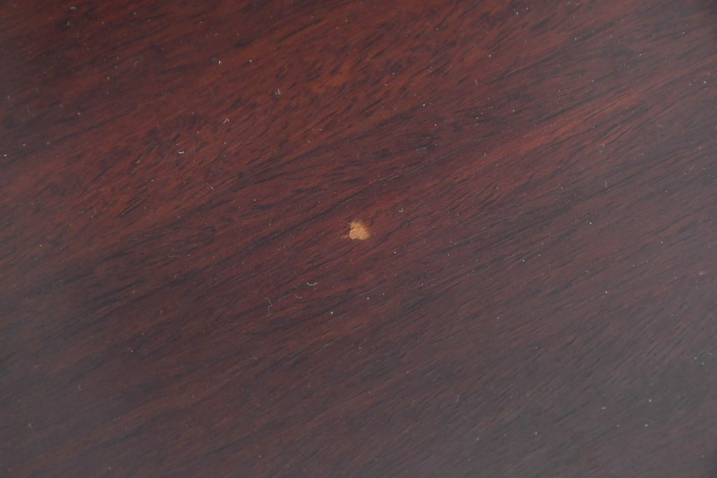 アジアンヴィンテージ　希少デザイン　花梨(カリン)材　螺鈿象嵌が美しい唐木のロッキングチェア　(R-085687)