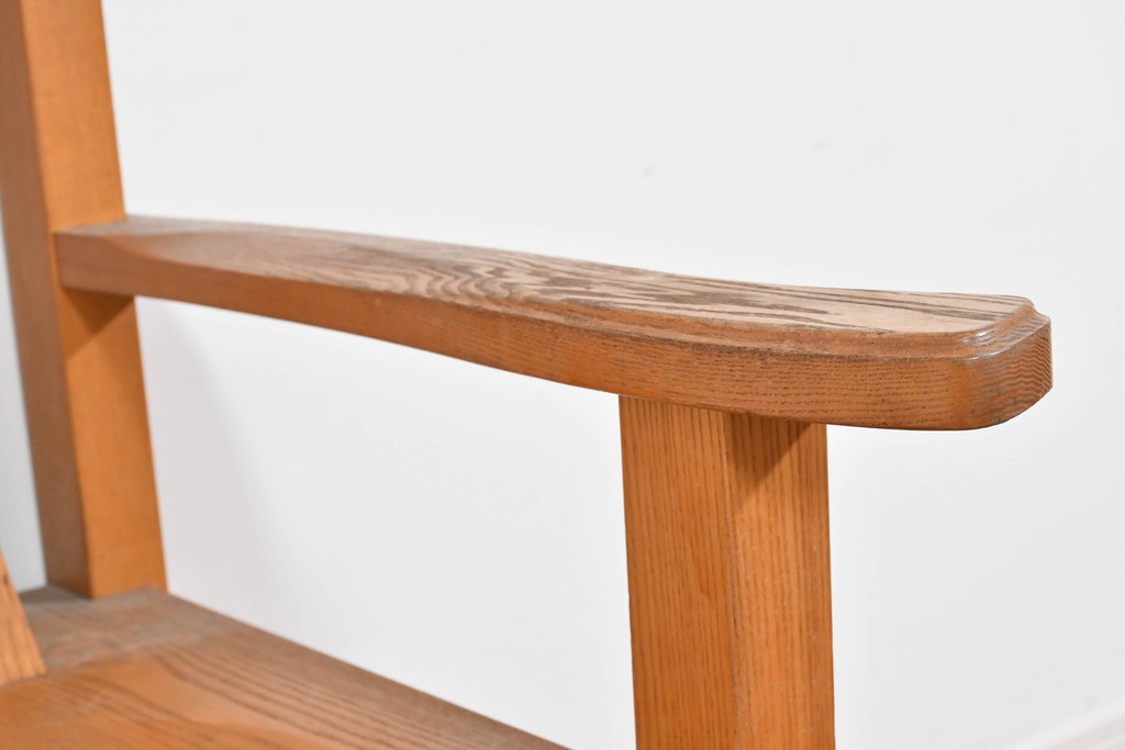 和製ヴィンテージ　国産　職人手作り　タモ無垢材　重厚でしっかりとした作りのアームチェア　(R-085688)