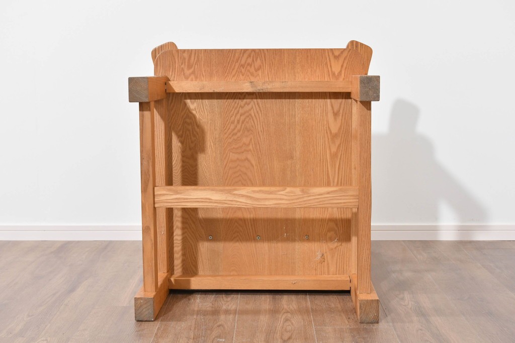 和製ヴィンテージ　国産　職人手作り　タモ無垢材　重厚でしっかりとした作りのアームチェア　(R-085688)