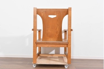 和製ヴィンテージ　国産　職人手作り　タモ無垢材　重厚でしっかりとした作りのアームチェア　(R-085688)