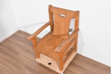 和製ヴィンテージ　国産　職人手作り　タモ無垢材　重厚でしっかりとした作りのアームチェア　(R-085688)