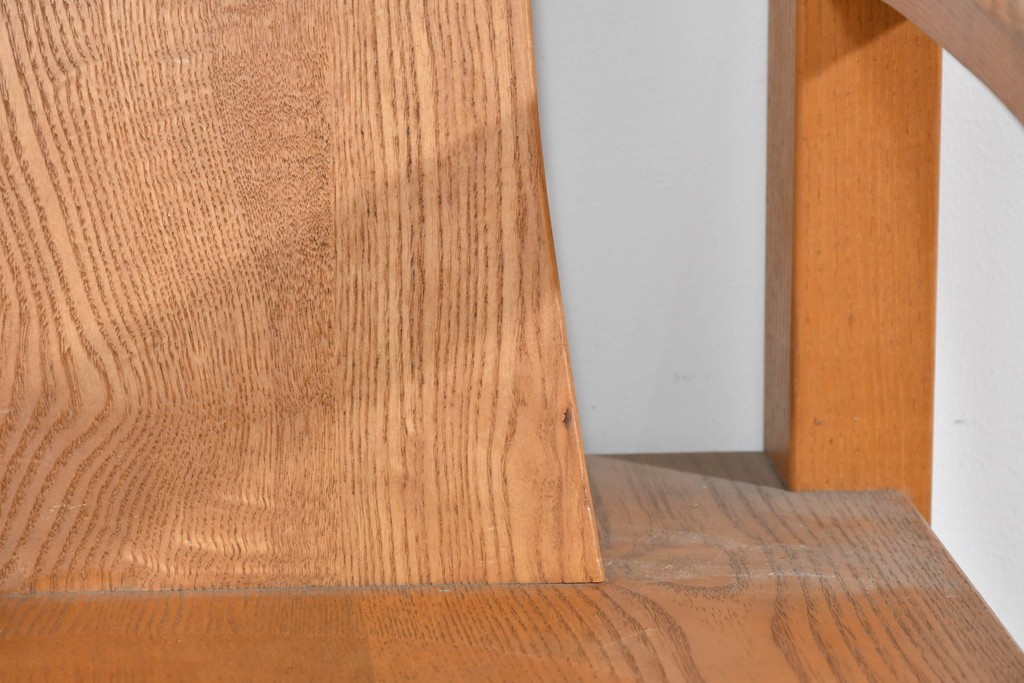 和製ヴィンテージ　国産　職人手作り　タモ無垢材　重厚でしっかりとした作りのアームチェア　(R-085688)