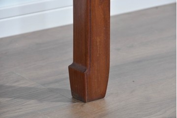 アジアンヴィンテージ　花梨材(カリン)　深みのある木肌と端正な框組が美しいコンソールテーブル　(R-085689)