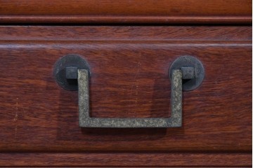 アジアンヴィンテージ　花梨材(カリン)　深みのある木肌と端正な框組が美しいコンソールテーブル　(R-085689)