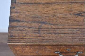 和製ヴィンテージ　左右非対称の引き出し構成が目を惹く小振りチェスト　(R-085690)