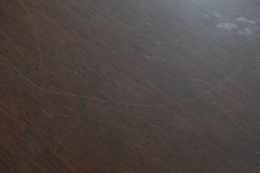 中古　美品　maruni(マルニ木工)　地中海ロイヤルシリーズ(ROYAL)　ガラス扉がアクセントになる落ち着いた佇まいのサイドボード　定価約55万円　(R-085691)