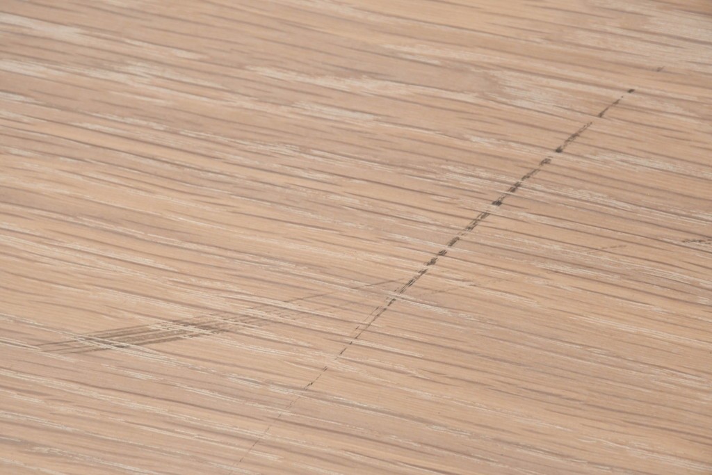 アジアンヴィンテージ　李朝デザイン　真鍮金具　重厚で上質な作りのローテーブルにもおすすめなブランケットボックス　(R-085692)