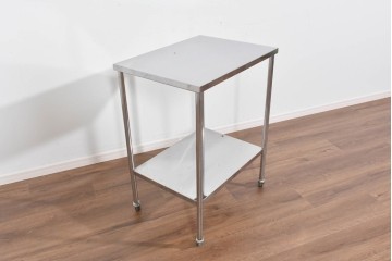 中古　シンプルで無駄のないデザインのキャスター付きステンレスワゴン　(R-085693)