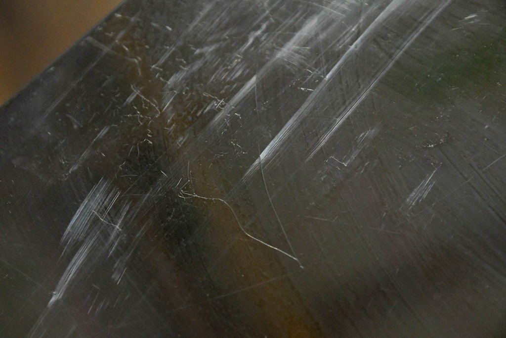 中古　シンプルで無駄のないデザインのキャスター付きステンレスワゴン　(R-085693)