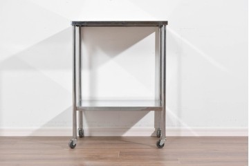 中古　シンプルで無駄のないデザインのキャスター付きステンレスワゴン　(R-085693)