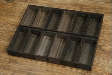 中古　アジア民芸家具　李朝デザイン　装飾性と機能性を兼ね備えた薬箪笥　(R-085694)