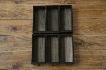 中古　アジア民芸家具　李朝デザイン　装飾性と機能性を兼ね備えた薬箪笥　(R-085694)