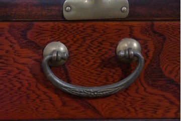 中古　アジア民芸家具　李朝デザイン　装飾性と機能性を兼ね備えた薬箪笥　(R-085694)