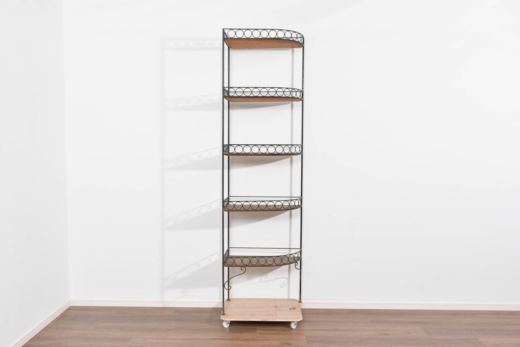 和製アンティーク　古い商店で使われていたアイアン製縦型コーナーラック　(R-085695)