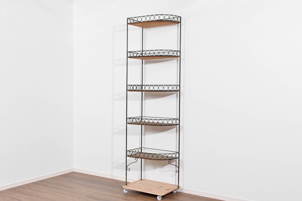 和製アンティーク　古い商店で使われていたアイアン製縦型コーナーラック　(R-085695)