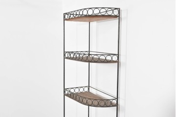 和製アンティーク　古い商店で使われていたアイアン製縦型コーナーラック　(R-085695)