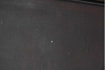 アジアンヴィンテージ　花梨(カリン)材　コウモリの彫刻があしらわれた希少デザインの飾り棚　(R-085696)