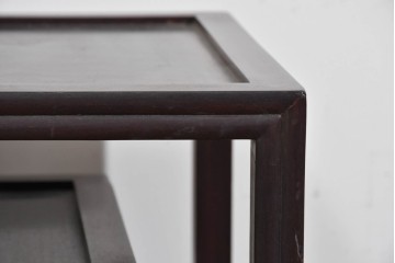 アジアンヴィンテージ　花梨(カリン)材　コウモリの彫刻があしらわれた希少デザインの飾り棚　(R-085696)