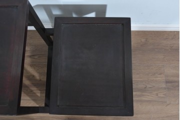 アジアンヴィンテージ　花梨(カリン)材　コウモリの彫刻があしらわれた希少デザインの飾り棚　(R-085696)