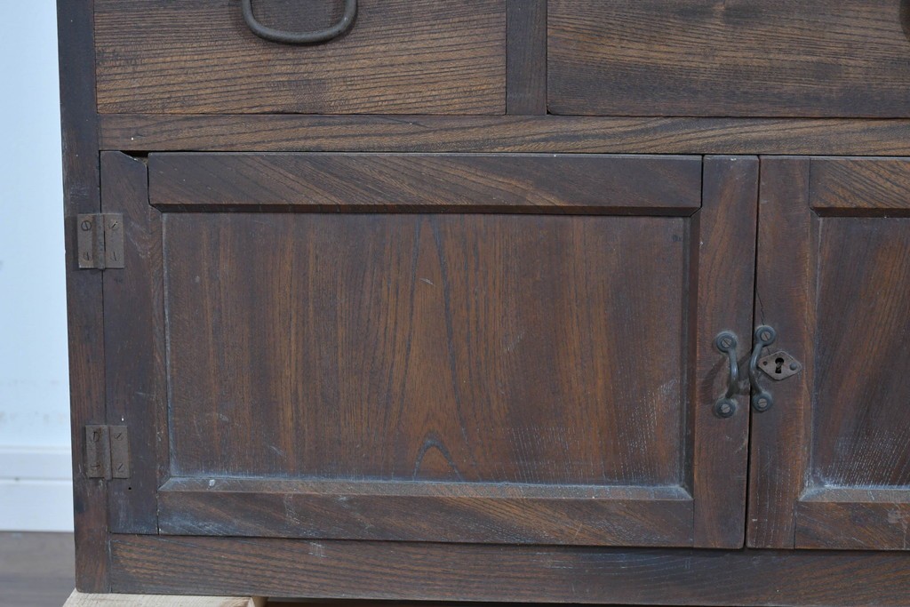 和製アンティーク　変わりデザイン!!　前面欅(ケヤキ)材の小振りな収納棚　(R-085698)