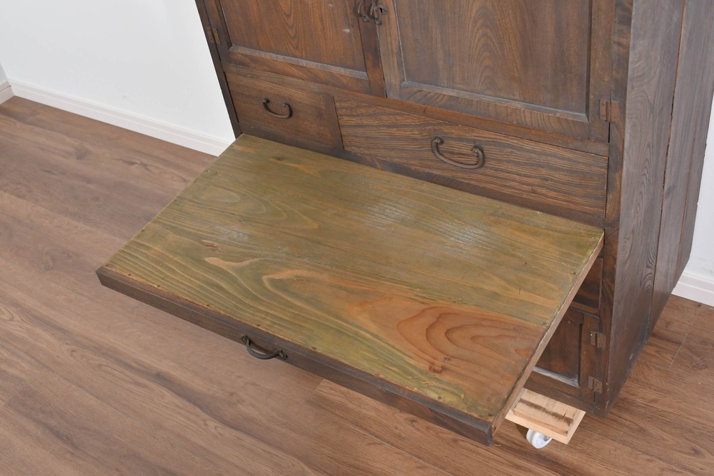 和製アンティーク　変わりデザイン!!　前面欅(ケヤキ)材の小振りな収納棚　(R-085698)