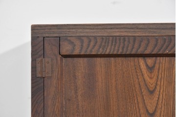 和製アンティーク　変わりデザイン!!　前面欅(ケヤキ)材の小振りな収納棚　(R-085698)