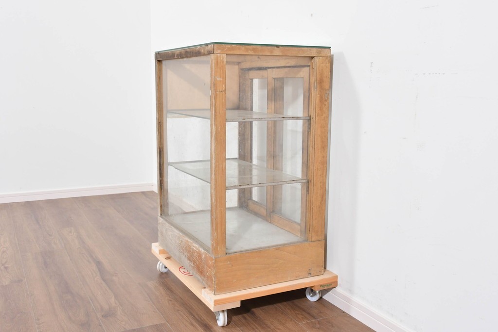 和製ヴィンテージ　古い木味の小振りな縦型ガラスケース　(R-085699)