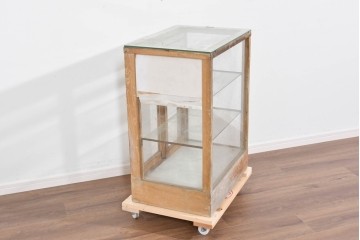 和製ヴィンテージ　古い木味の小振りな縦型ガラスケース　(R-085699)